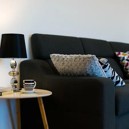 Lotus Apartment *